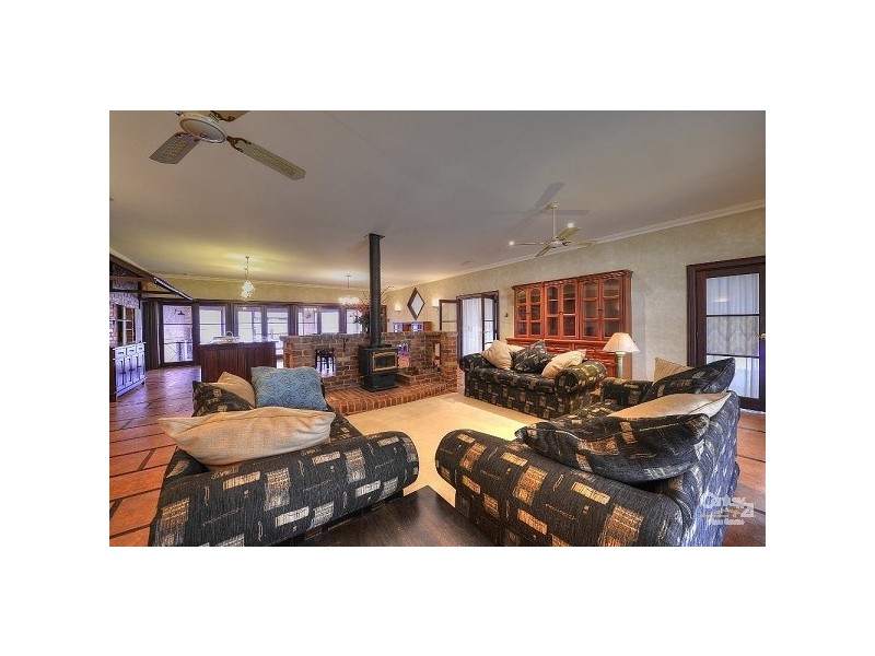 58 Gaston Crescent, Lake Clifton WA 6215