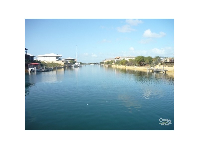 18 Sandpiper Island Retreat, Wannanup WA 6210