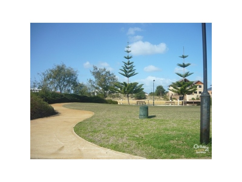 18 Sandpiper Island Retreat, Wannanup WA 6210