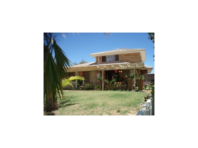 16 Watersun Drive SAN REMO, Mandurah WA 6210