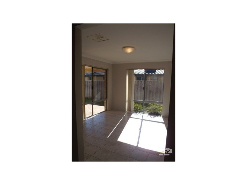 24 Carissa Turn HALLS HEAD, Mandurah WA 6210