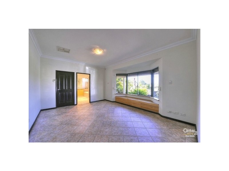 12 Chennile Vista, Halls Head WA 6210