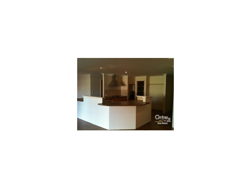 7 Albina Chase LAKELANDS, Mandurah WA 6210