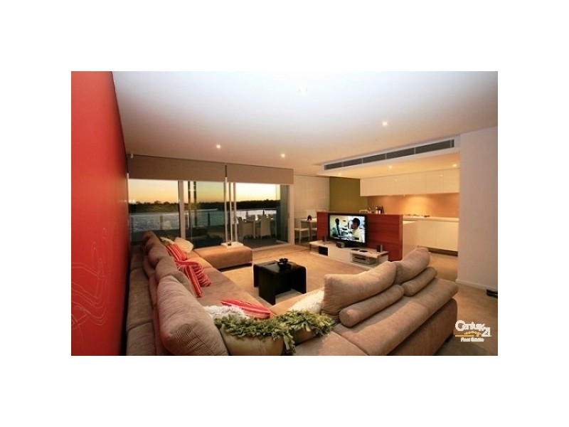 303/5 Marco Polo Drive, Mandurah WA 6210