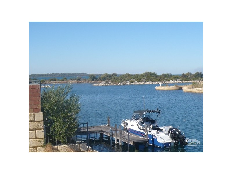 40 Sandpiper Island Retreat, Wannanup WA 6210