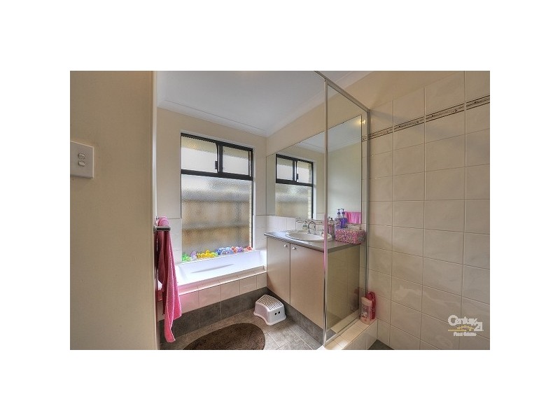 14 Senecio Way, Halls Head WA 6210