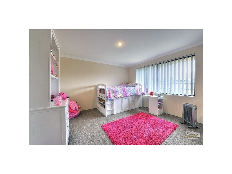 14 Senecio Way, Halls Head WA 6210