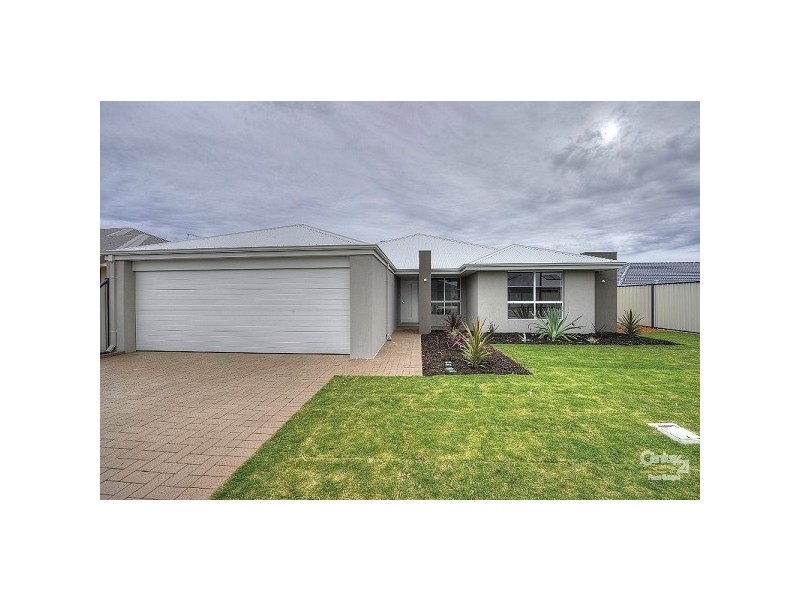 25 Newbridge Street, Meadow Springs WA 6210