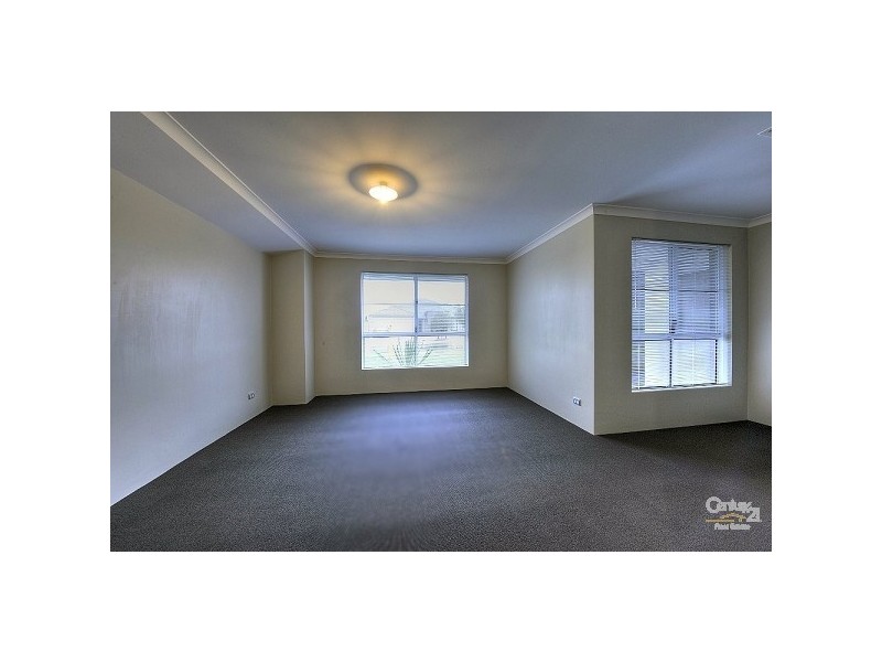 25 Newbridge Street, Meadow Springs WA 6210