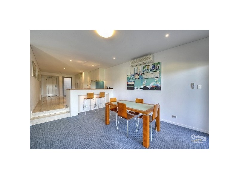 3/16 Dolphin Drive, Mandurah WA 6210