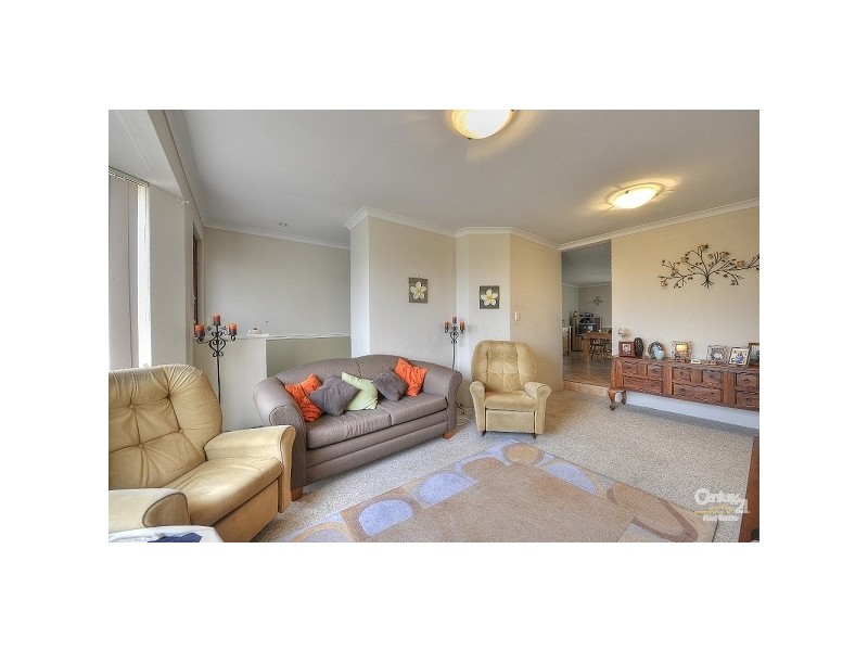 81 Casuarina Drive, Halls Head WA 6210