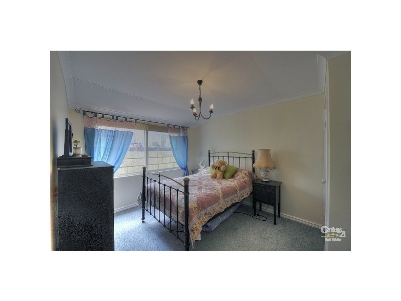 92 Caledonia Close, Lake Clifton WA 6215