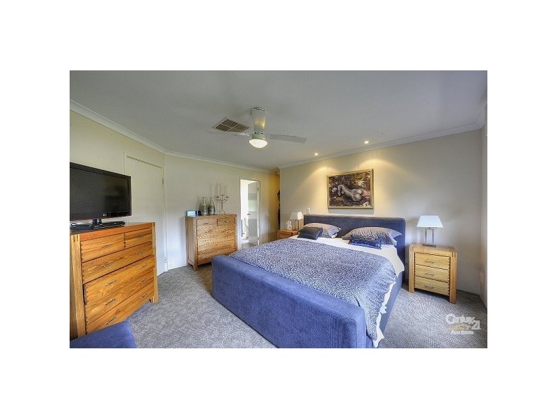 9 Lochinvar Street, Madora Bay WA 6210