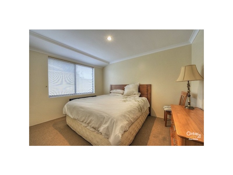 9 Lochinvar Street, Madora Bay WA 6210