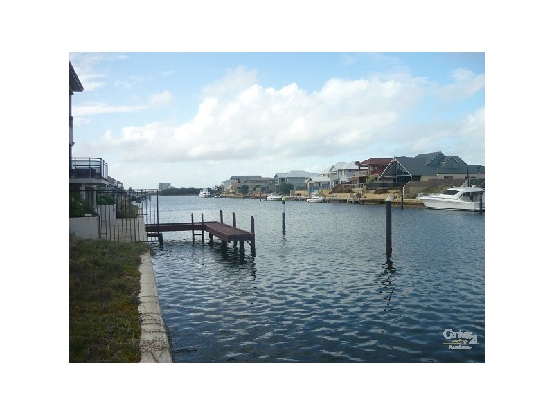 21 Ragamuffin Point, Halls Head WA 6210