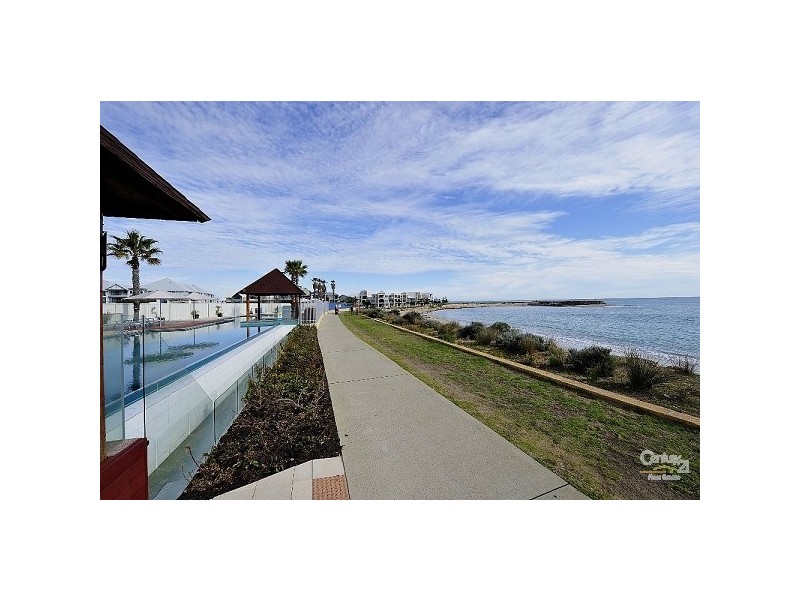 61/16 Dolphin Drive, Mandurah WA 6210