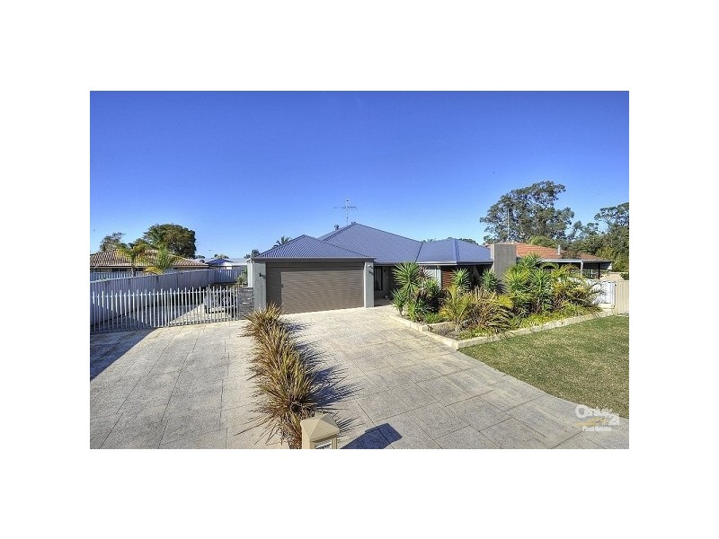 2 Shanto Court, Dudley Park WA 6210