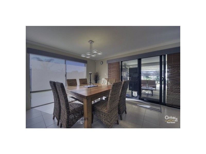 2 Shanto Court, Dudley Park WA 6210