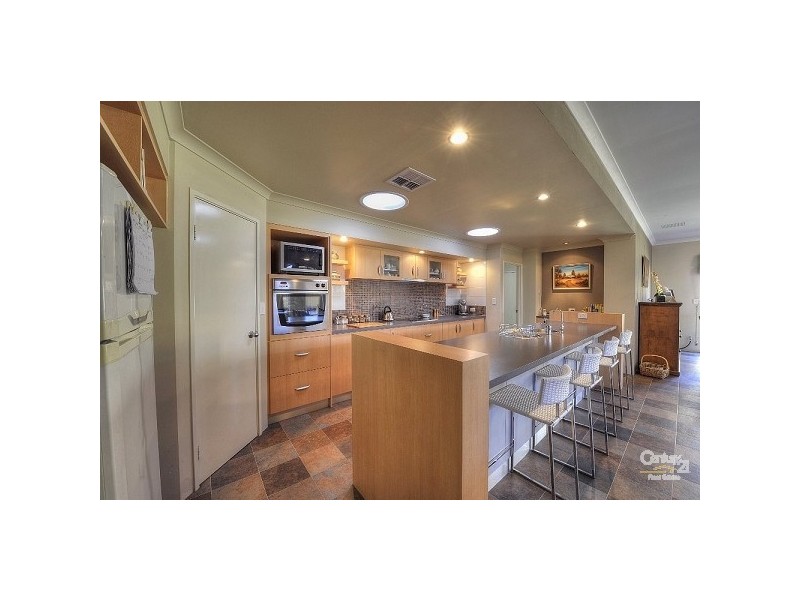 4 Cuthbert Street, Canning Vale WA 6155