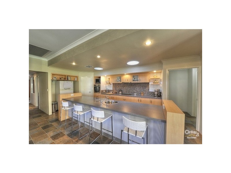 4 Cuthbert Street, Canning Vale WA 6155