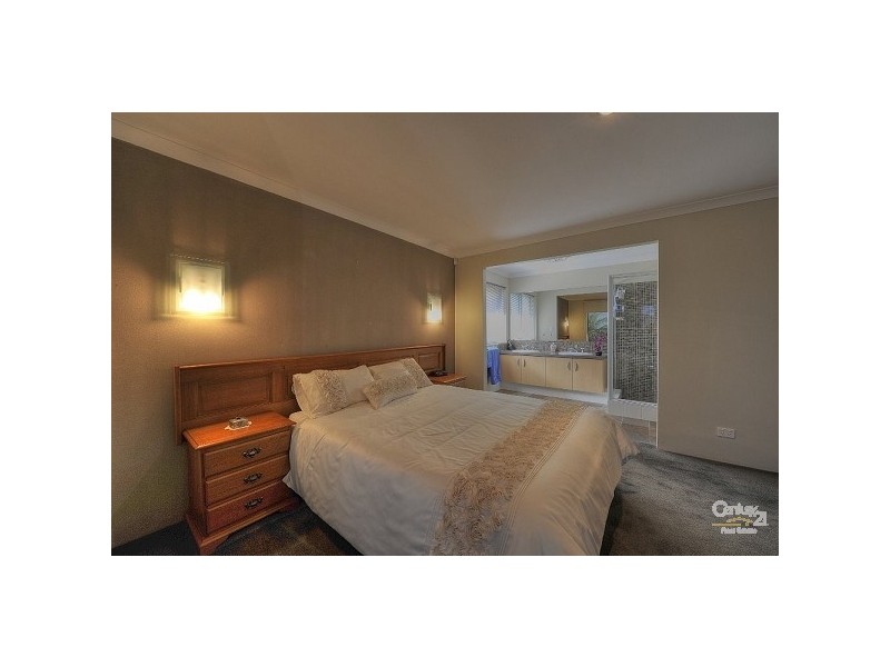 4 Cuthbert Street, Canning Vale WA 6155