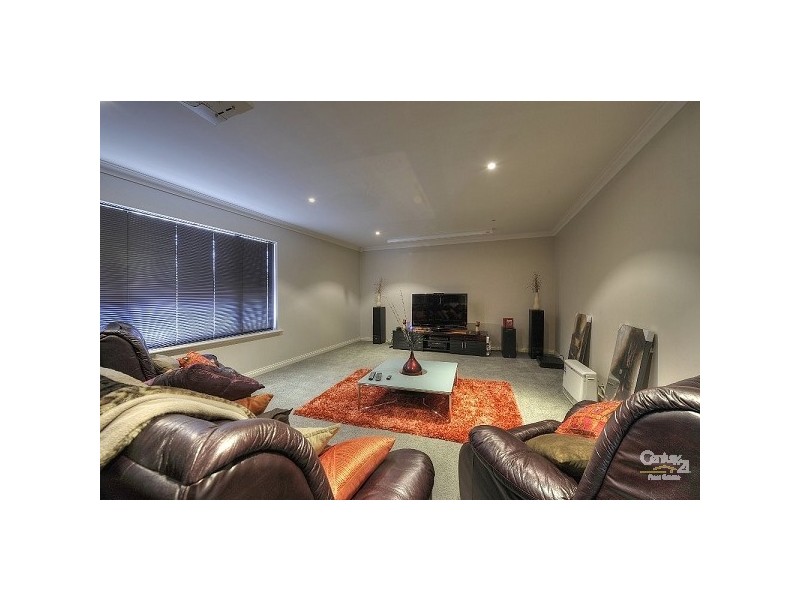 10 Cranbrook Crescent, Dawesville WA 6211
