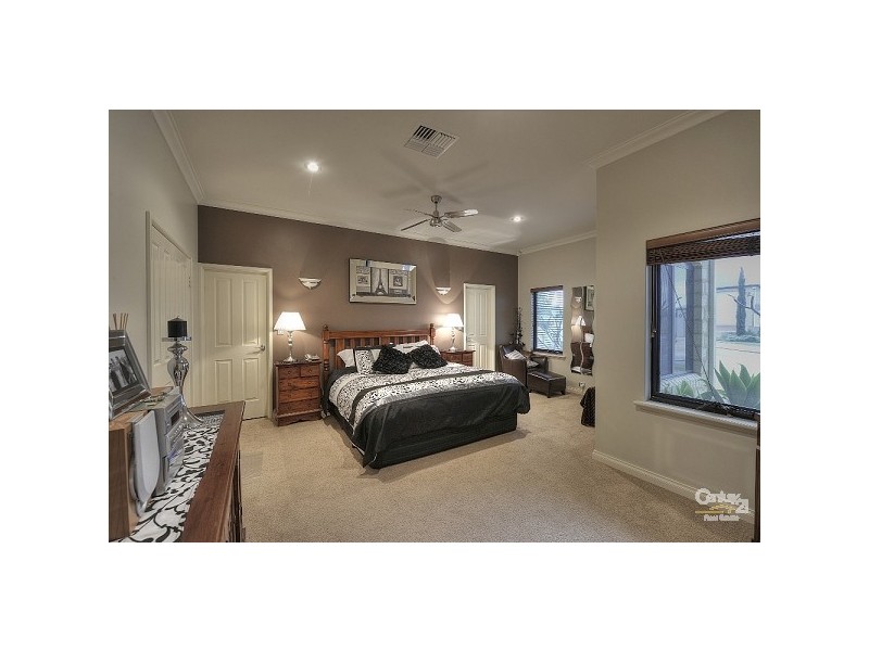 10 Cranbrook Crescent, Dawesville WA 6211