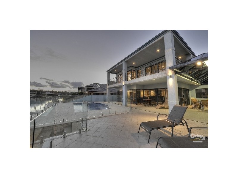 21 Finistere Island Retreat, Halls Head WA 6210