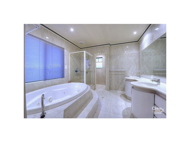 21 Finistere Island Retreat, Halls Head WA 6210