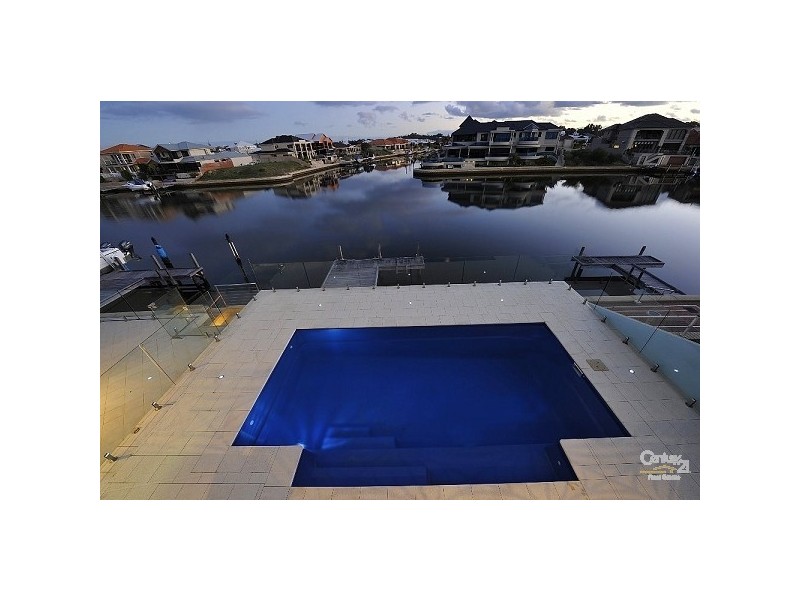 21 Finistere Island Retreat, Halls Head WA 6210