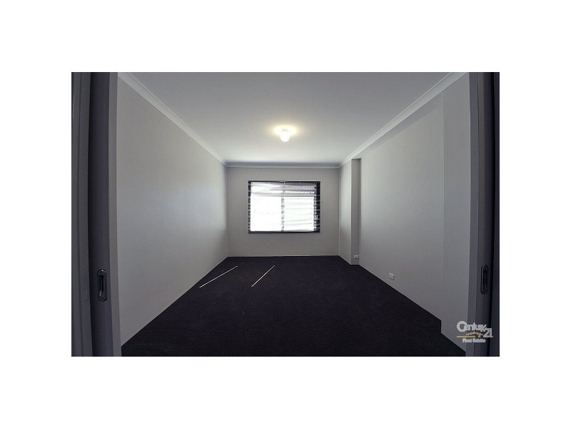 14 Sugarwood Tce, Halls Head WA 6210