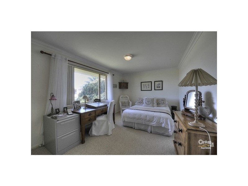 5 Seawind Drive, Silver Sands WA 6210