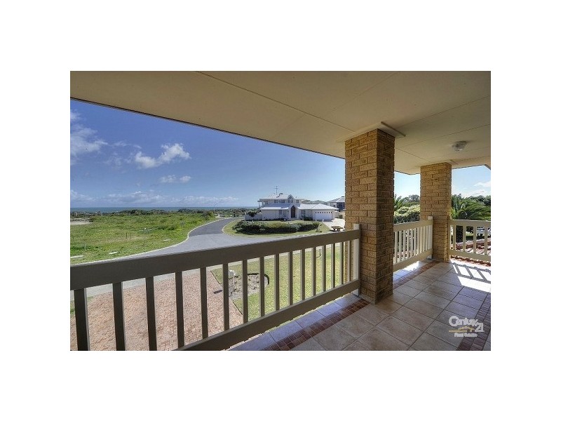 5 Seawind Drive, Silver Sands WA 6210
