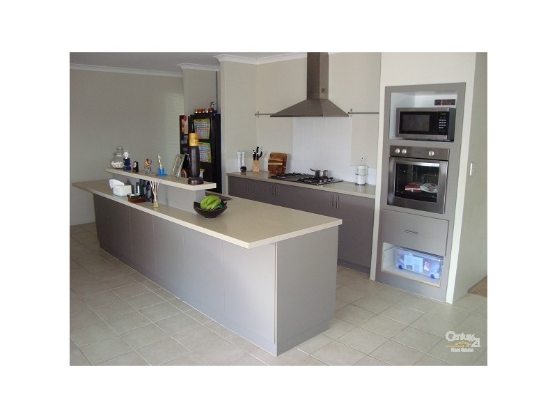 80 Carissa Turn, Halls Head WA 6210