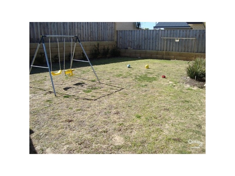 80 Carissa Turn, Halls Head WA 6210