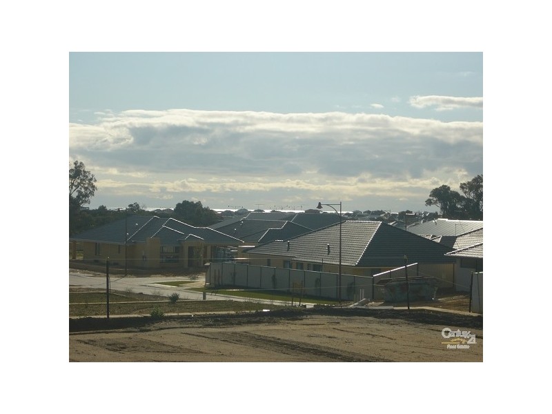 16 St Pierre Loop, Meadow Springs WA 6210