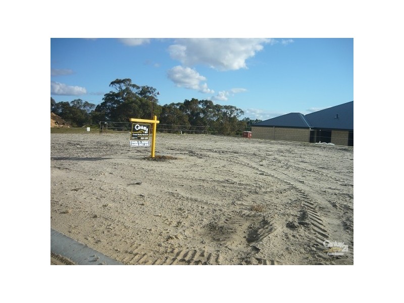 16 St Pierre Loop, Meadow Springs WA 6210