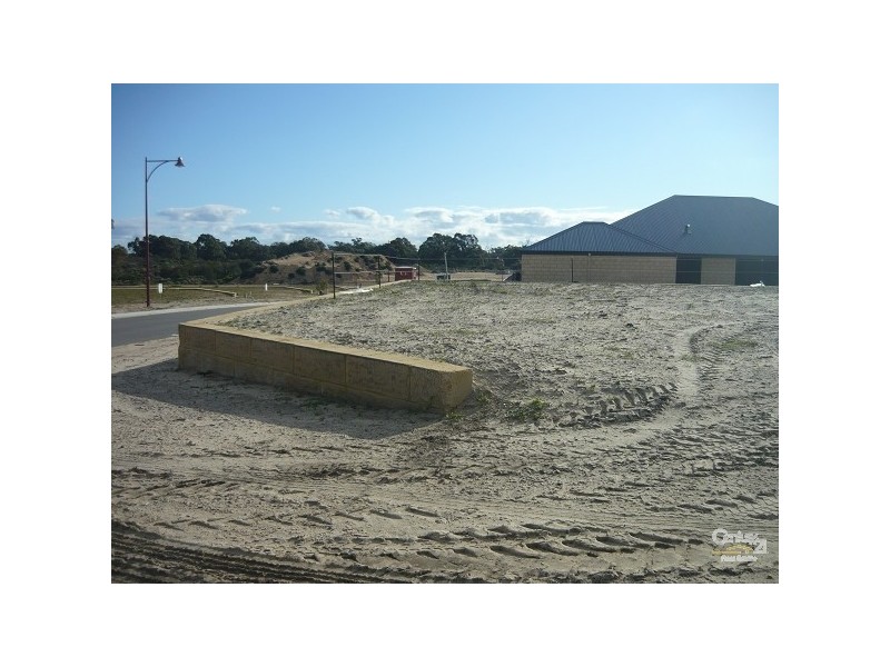 16 St Pierre Loop, Meadow Springs WA 6210