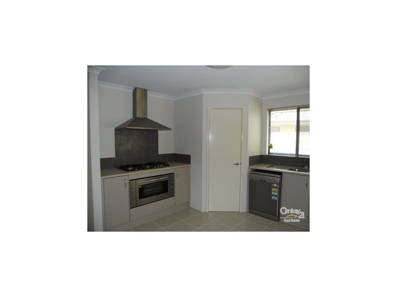 9 Burrill Rest LAKELANDS, Mandurah WA 6210