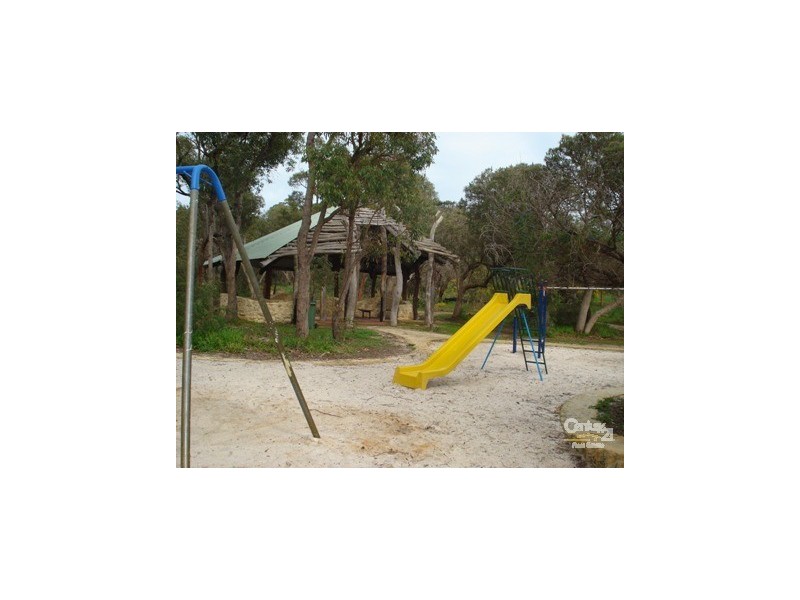 17 Kangaroo Paw Drive, Mandurah WA 6210