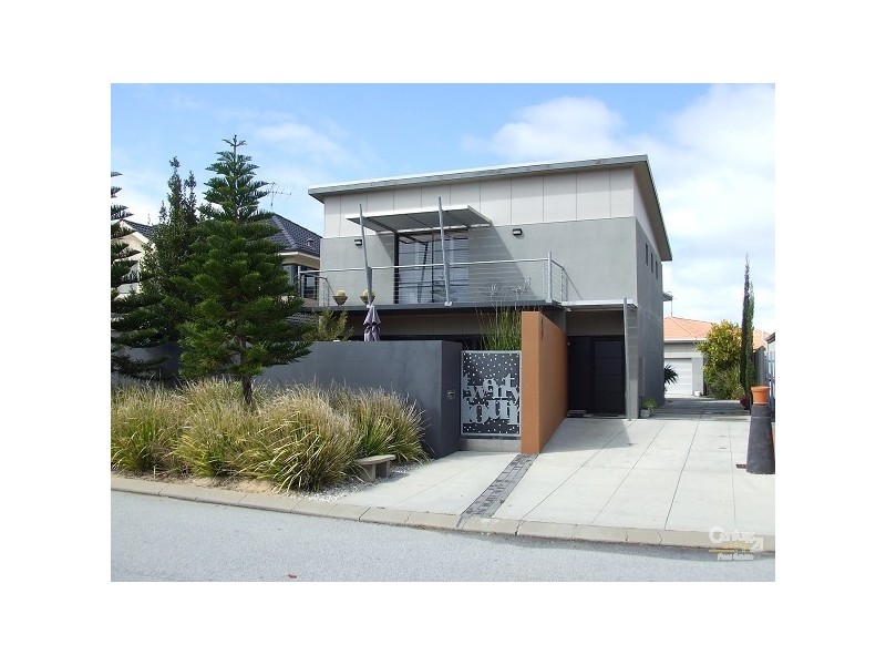 24 San Marco Quays, Halls Head WA 6210