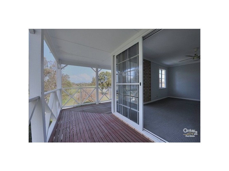 6 Oleander Place, Halls Head WA 6210