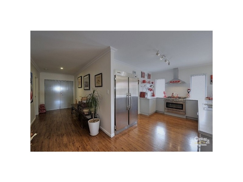 20 Evella Cove, Lakelands WA 6180