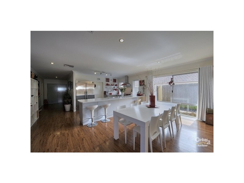 20 Evella Cove, Lakelands WA 6180