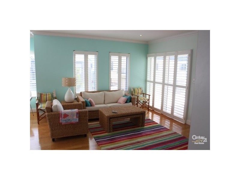 2/2 Bowsprit Way Mandurah Marina, Mandurah WA 6210