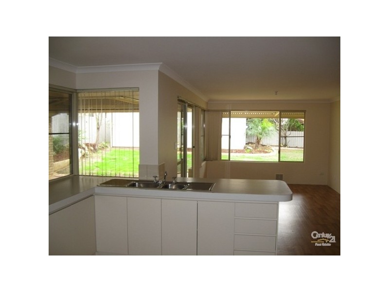 2 Spruce Court Halls Head, Mandurah WA 6210