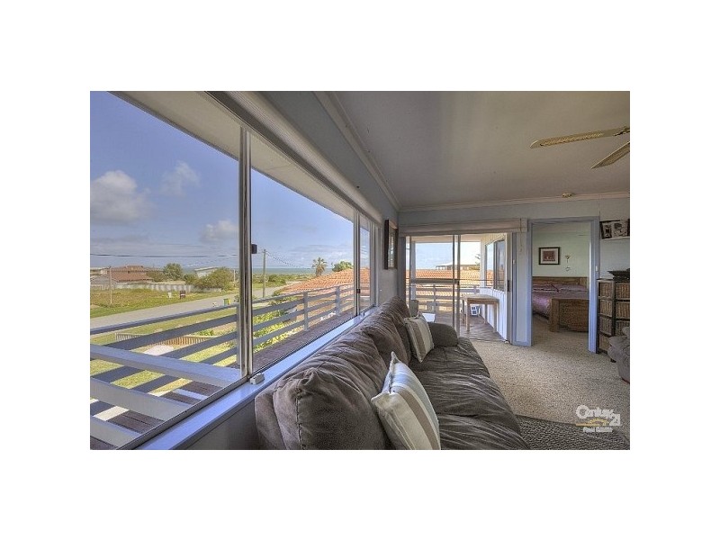 11 Diadem Place, Madora Bay WA 6210