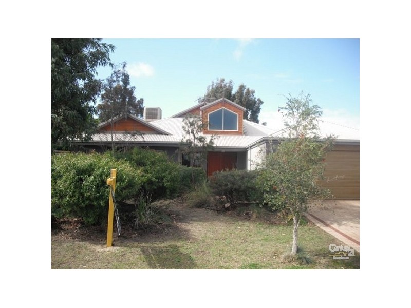 21 Brouwer Trail, Dudley Park WA 6210