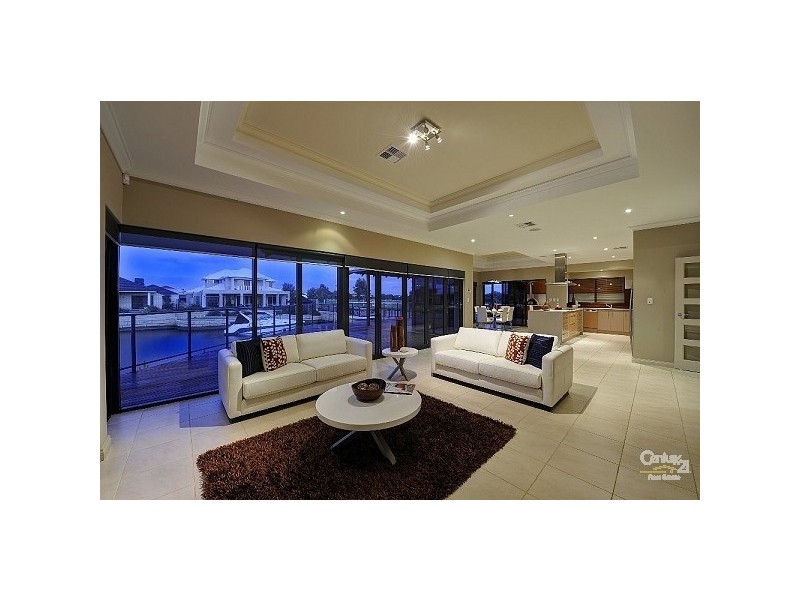 44 Erins Isle, Dudley Park WA 6210