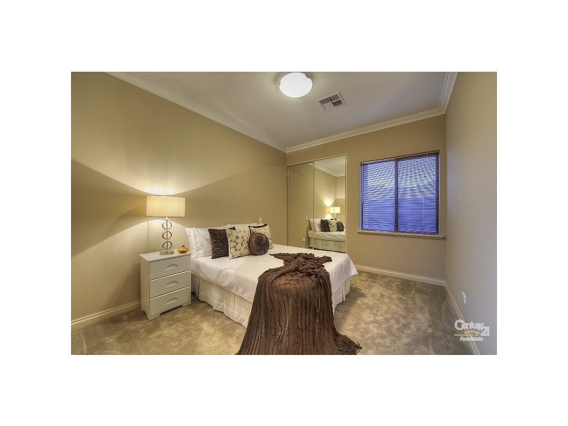 44 Erins Isle, Dudley Park WA 6210